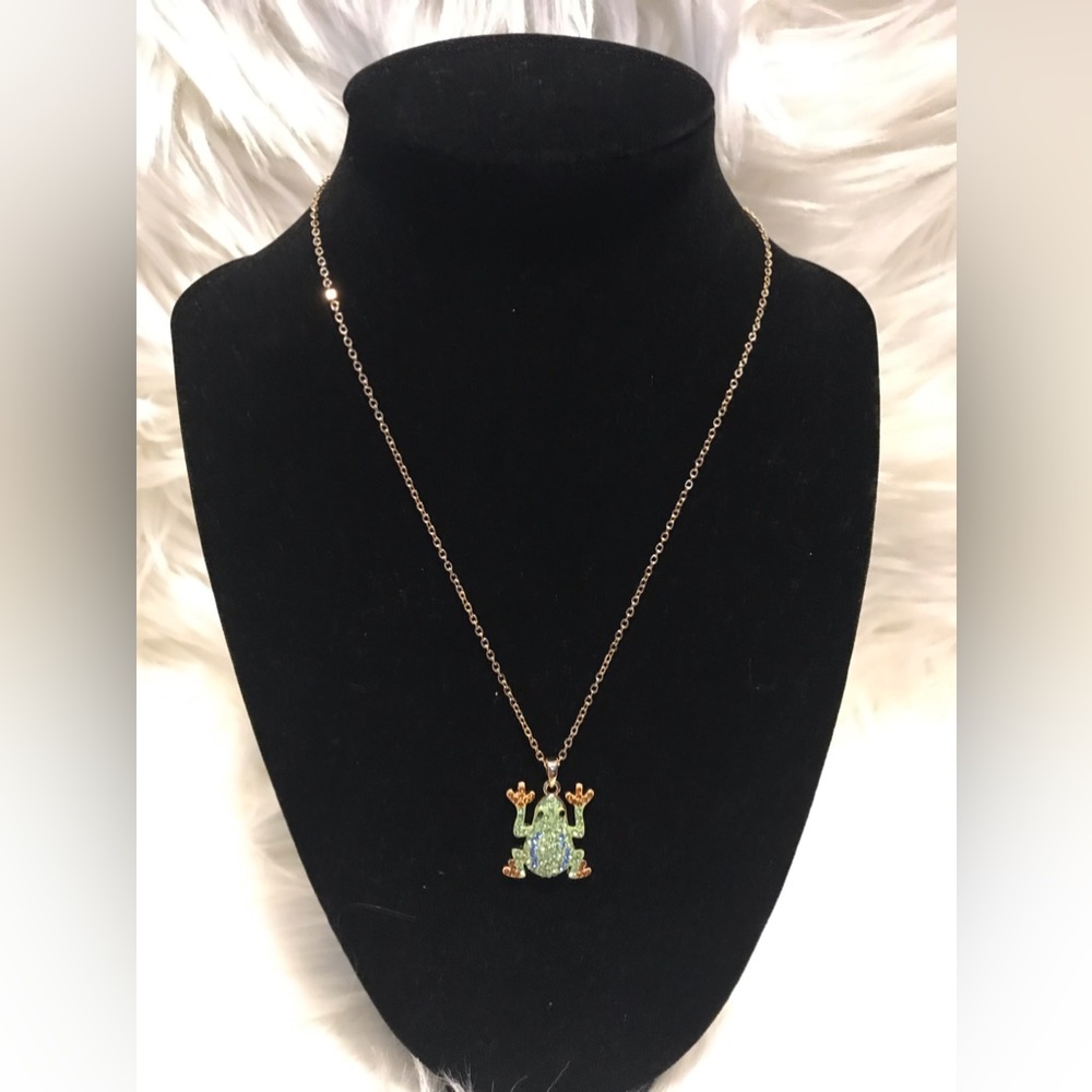 🆕 NIB Frog 🐸 Necklace